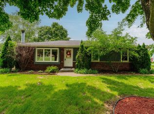 402 Paul St, Burlington, WI 53105