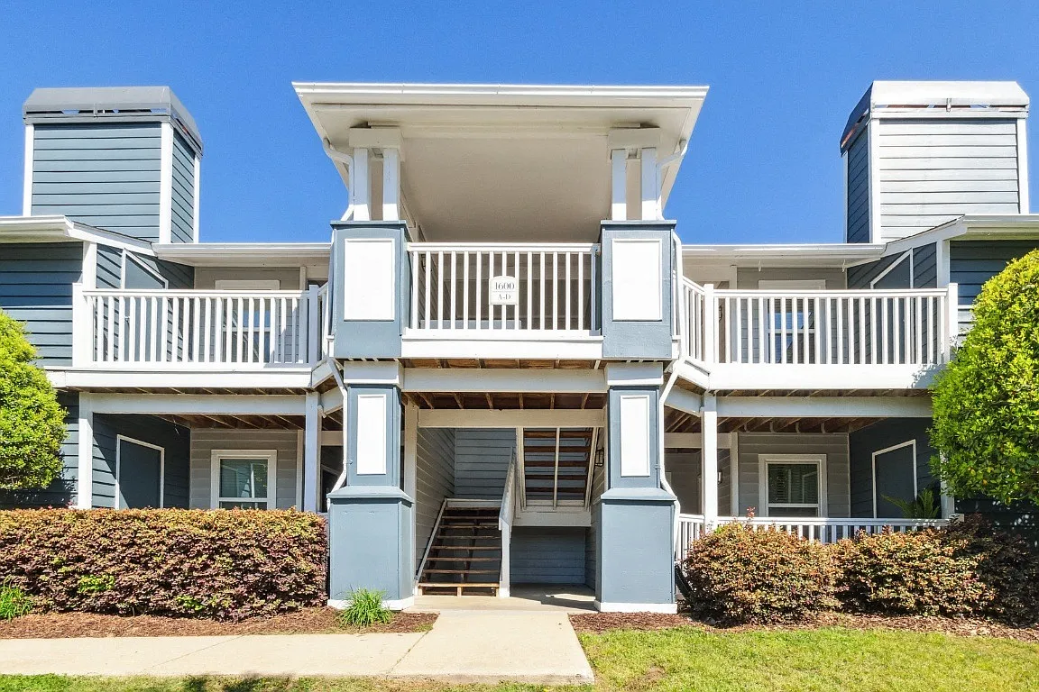 Palmetto Place Apartments — Photo 1