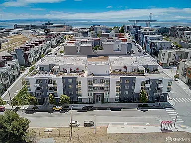 2 bed, 1011 sqft, $4,600 — Photo 3