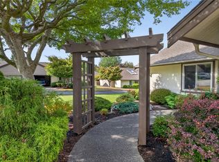 885 Berwick Rd S #1, Qualicum Beach, BC V9K1N7