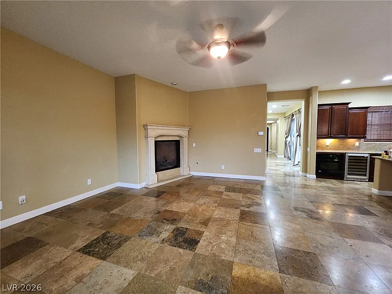 2713 Cyrano St — Photo 11