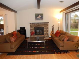 611 High Plains Ct, Grand Forks, ND 58201