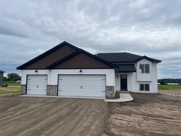 2562 341st Ave NW, Cambridge, MN 55008