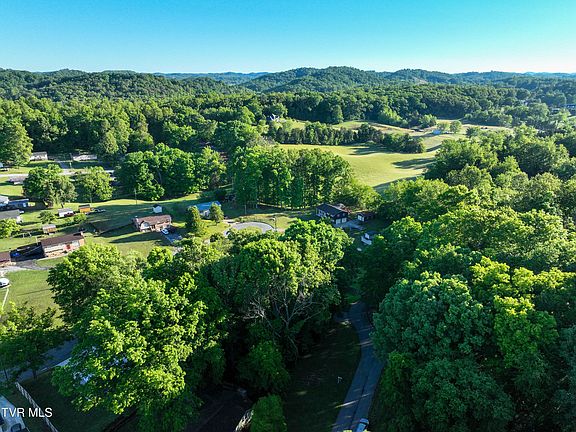 4th image of Kings Mountain Dr