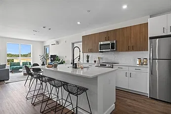 2 bed, 1021 sqft, $3,250 — Photo 1