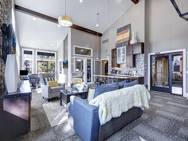 Summit Riverside — Photo 12