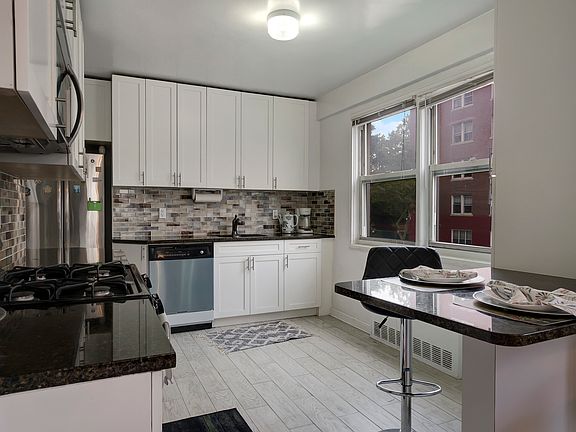 4th image of 160-10 89th Ave #2D