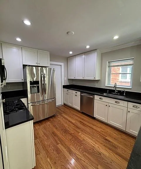 7545 Delmar Blvd — Photo 6