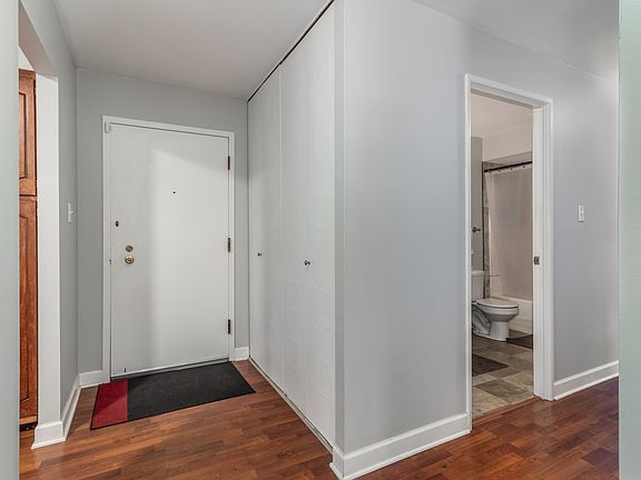 3rd image of 4220 Saratoga Ave APT 106
