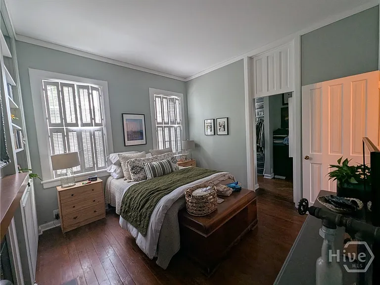 510 E State St — Photo 15