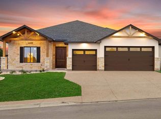 2104 Naples Ln N, Kerrville, TX 78028