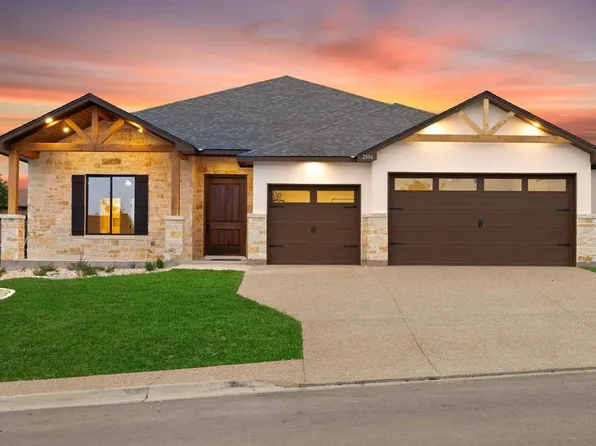 2104 Naples Ln N, Kerrville, TX 78028
