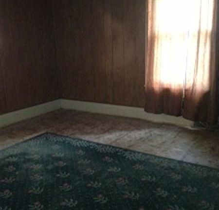 3rd image of 803 Burlington Ave