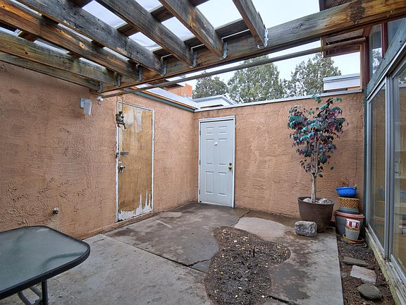 5th image of 1915 Alvarado Dr NE #1-C