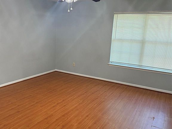 5th image of 15311 Ensenada Dr