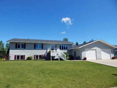 105 21st St NE, Devils Lake, ND, 58301