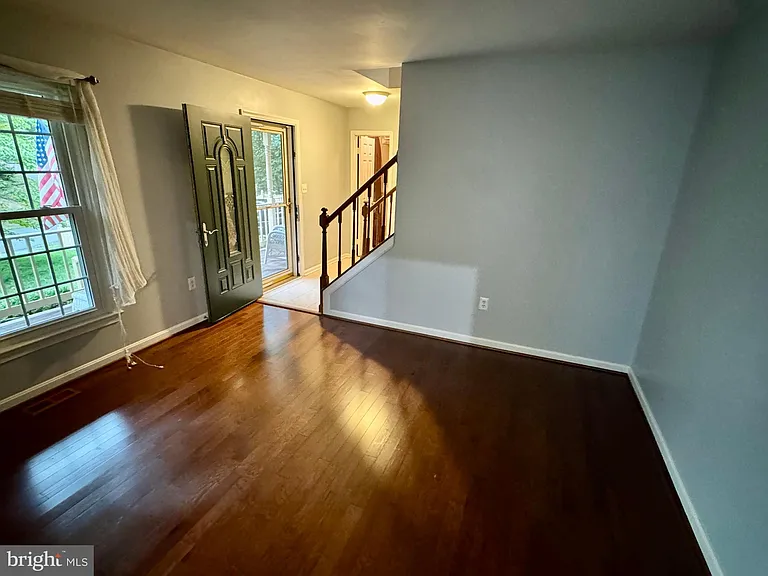 1017 Spain Dr — Photo 17
