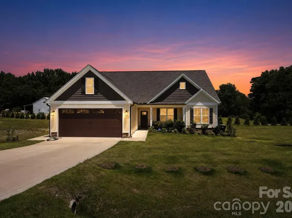48 Tanseyleaf Dr, Smithfield, NC 27577