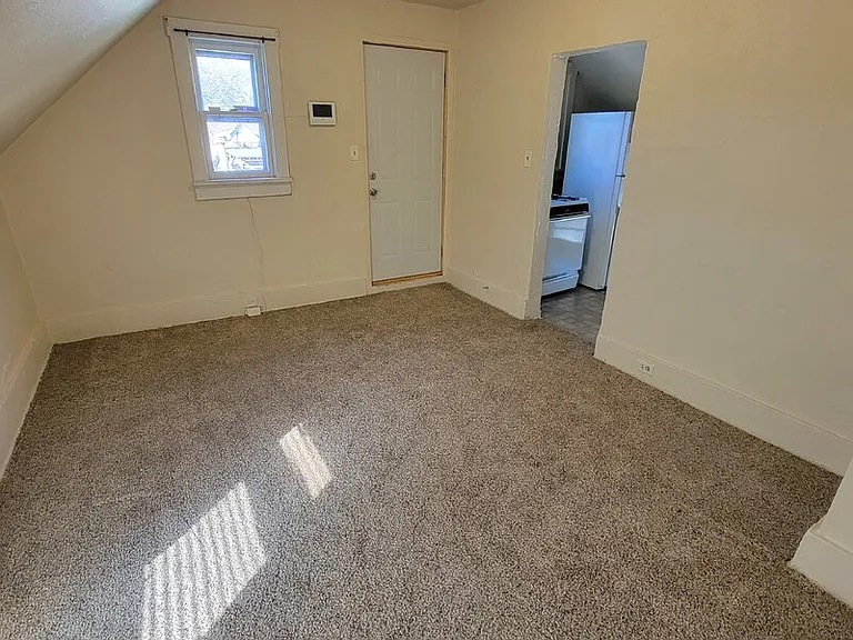 2220 E Walnut St #3 — Photo 5