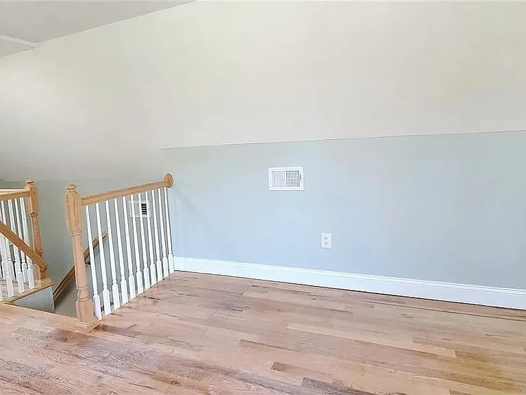 259 Duncan Ave #2 — Photo 8