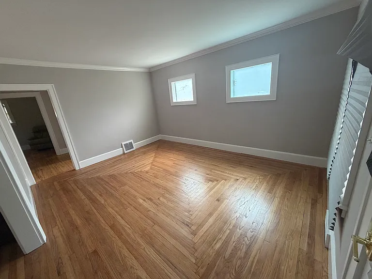 1447 Humbolt Ave — Photo 16