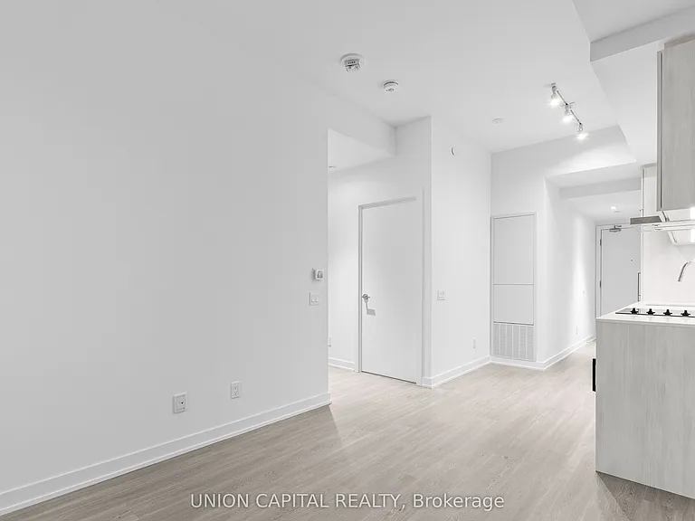 8 Wellesley St W #1007 — Photo 8
