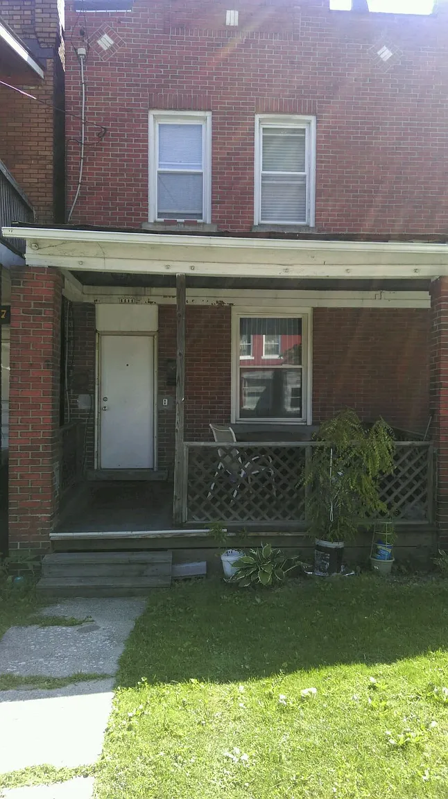 1111-1113 Greenfield Ave photo 1