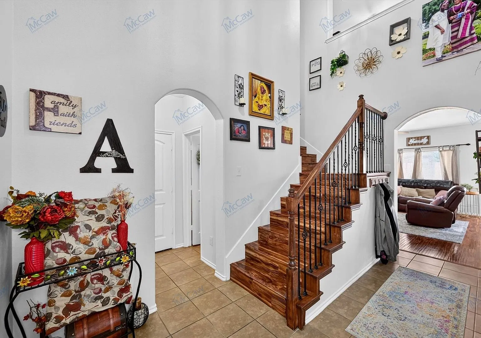 Beautiful Home - November Move-in — Photo 2