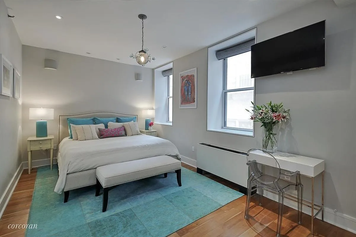 426 W 58th St APT 2A photo 1