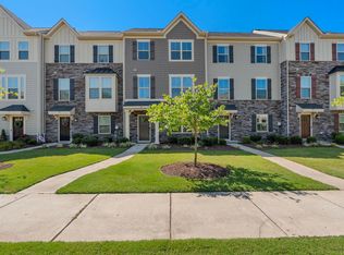 18 Eagle Field Ln, Greenville, SC 29607