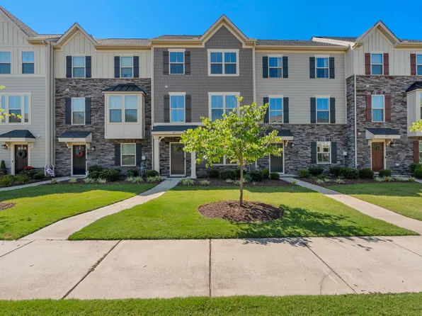 18 Eagle Field Ln, Greenville, SC 29607