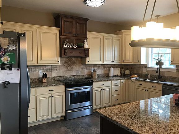 2nd image of 4066 Scarlett Dr