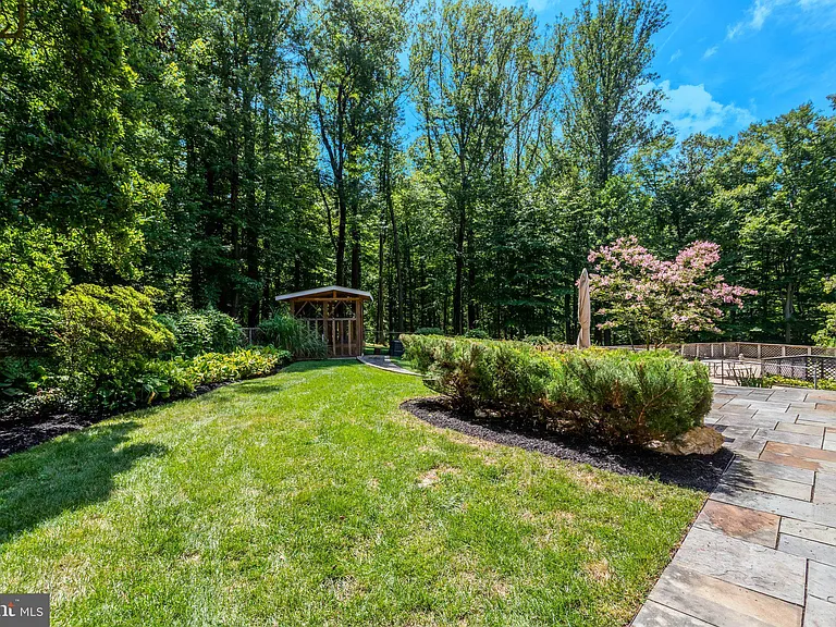 6030 Berwynd Rd — Photo 73