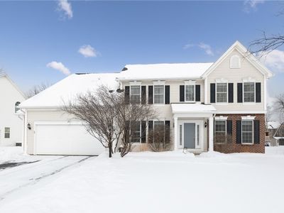 33 Woodgreen Dr, Pittsford, NY, 14534