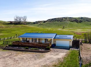 18 N Rail Rd, Banner, WY 82832