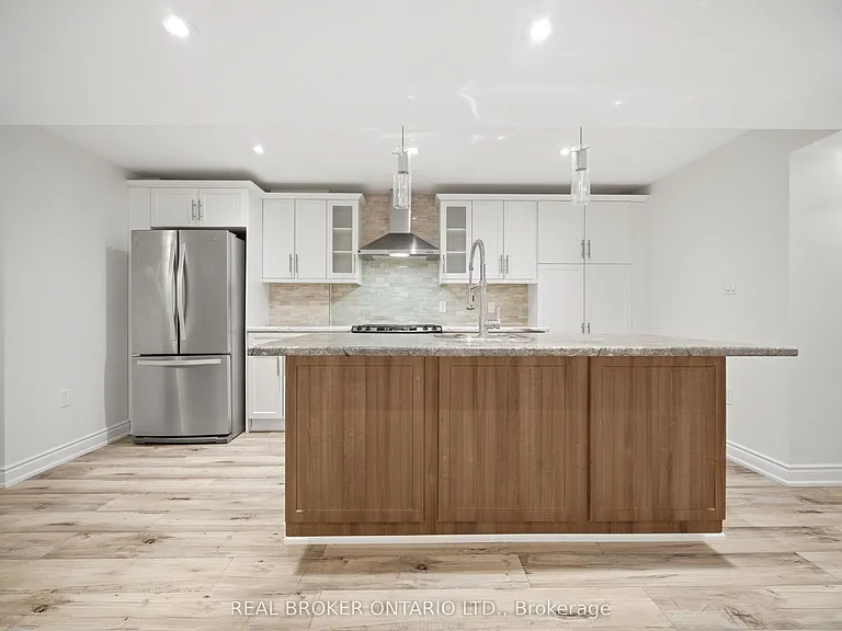 3277 Paul Henderson Dr — Photo 12