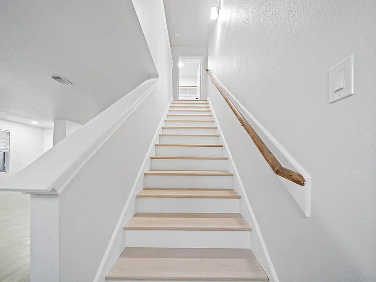 19606 Narcissus Brook Ln — Photo 22