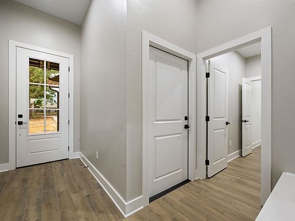 3rd image of Hilburn Rd