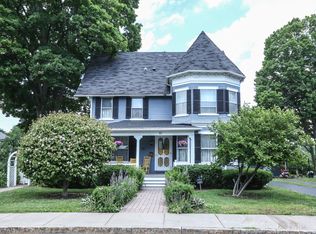 11 Pleasant St, Fairport, NY 14450