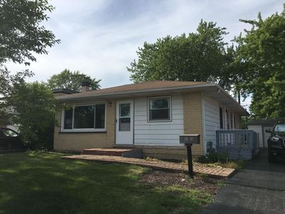852 W Hawley St, Mundelein, IL, 60060