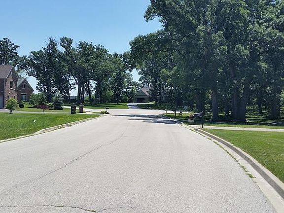 3rd image of 12380 Oakcrest Dr