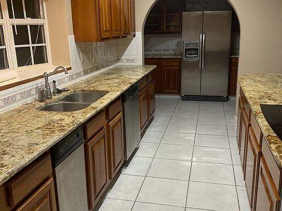 2nd image of 207 Howard Dr
