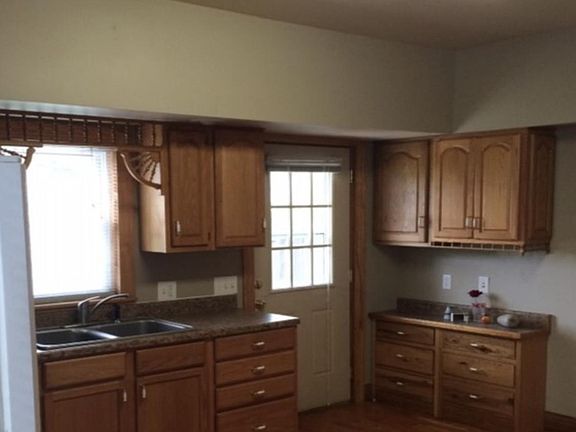 3rd image of 1309 Garfield Ave