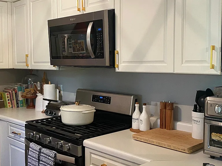 220 Renaissance Pkwy NE #1312 — Photo 46