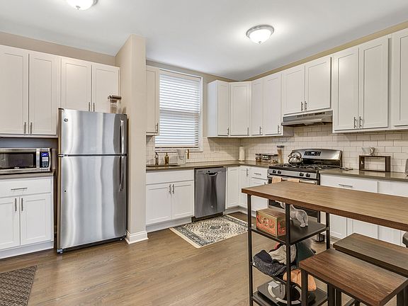 5th image of 3925 N Keeler Ave #3933-1E
