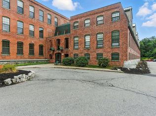 71 Princeton St APT 303, North Chelmsford, MA 01863