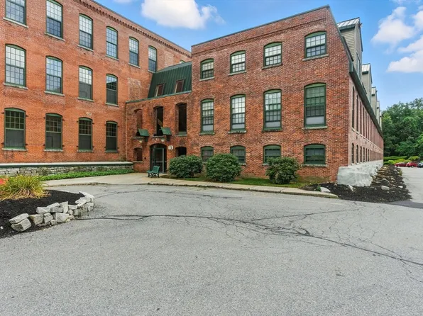 71 Princeton St APT 303, North Chelmsford, MA 01863