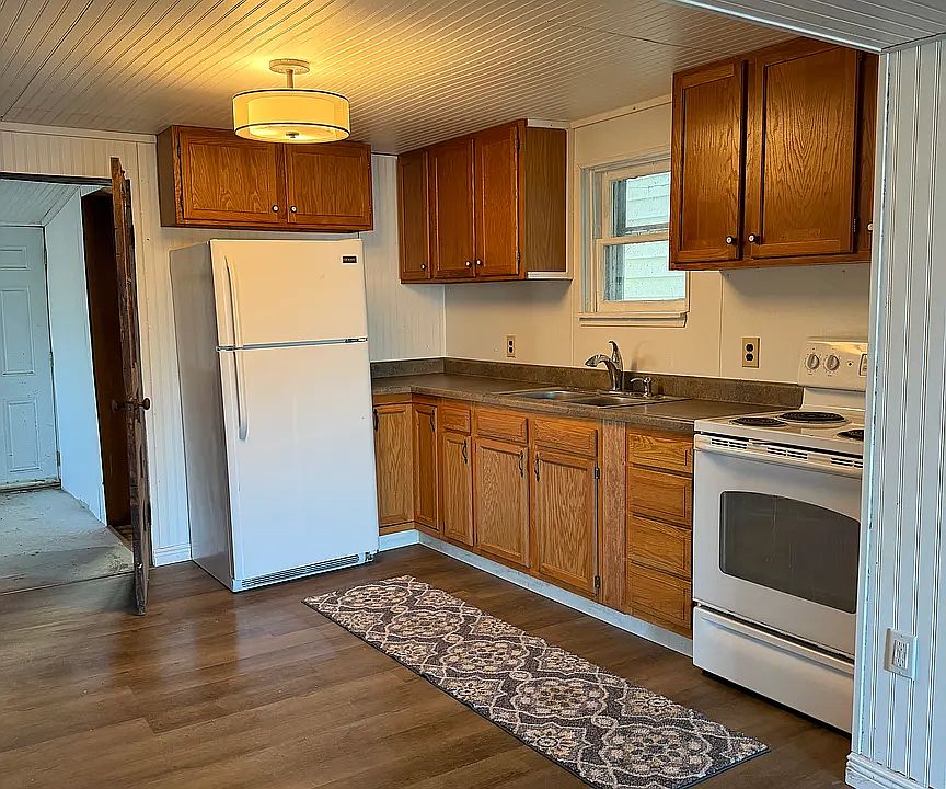 1st image of 334 W German St