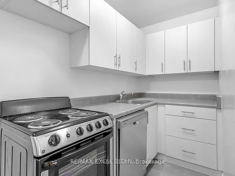 165 Cosburn Ave #301 — Photo 7