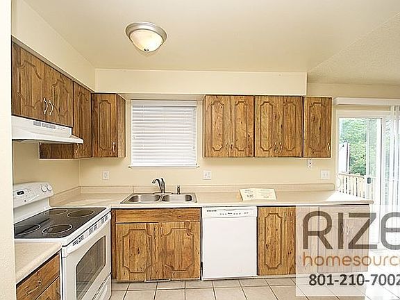 4th image of 3227 W Tysonbrook Ct